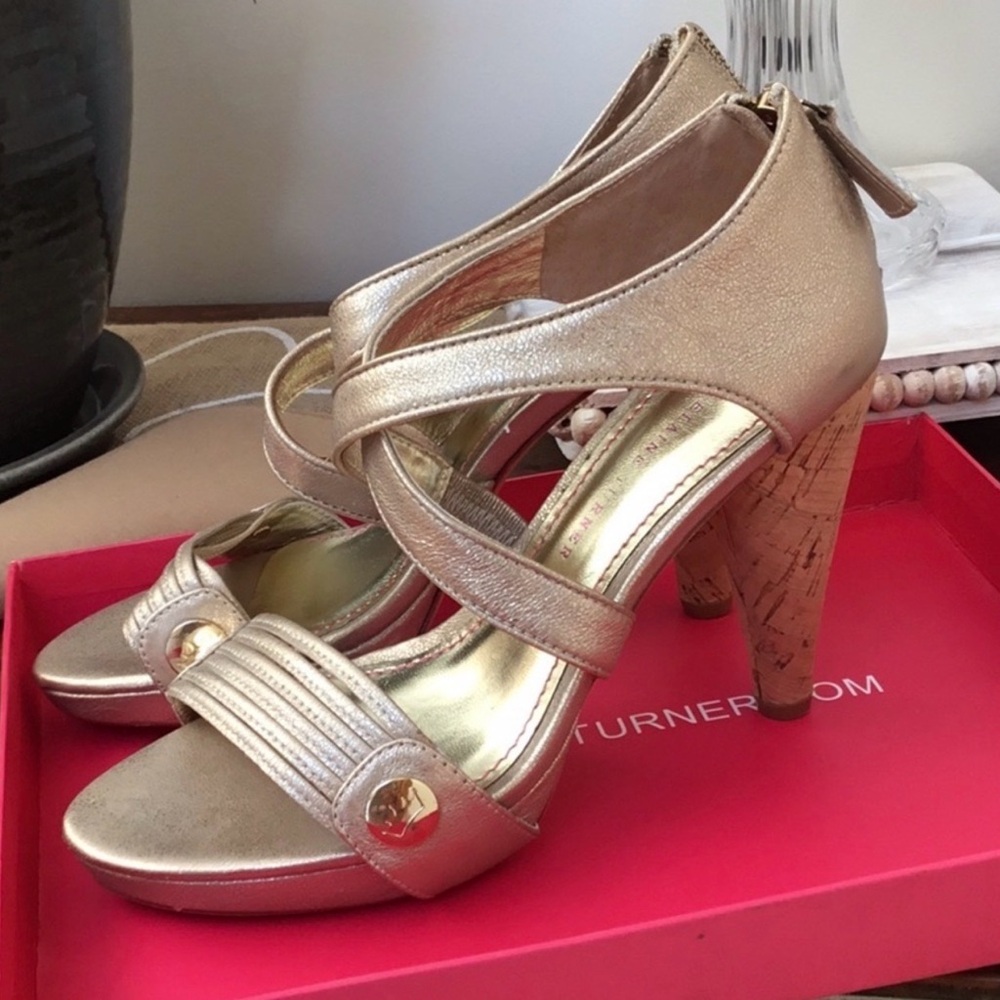 Elaine Turner Gold Crisscross Strappy Heels